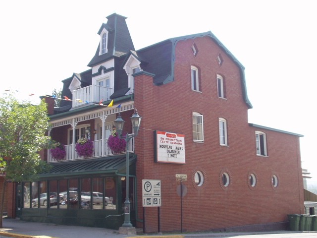 370 rue Lafontaine, 2002. Source : Ville de Rivière-du-Loup.